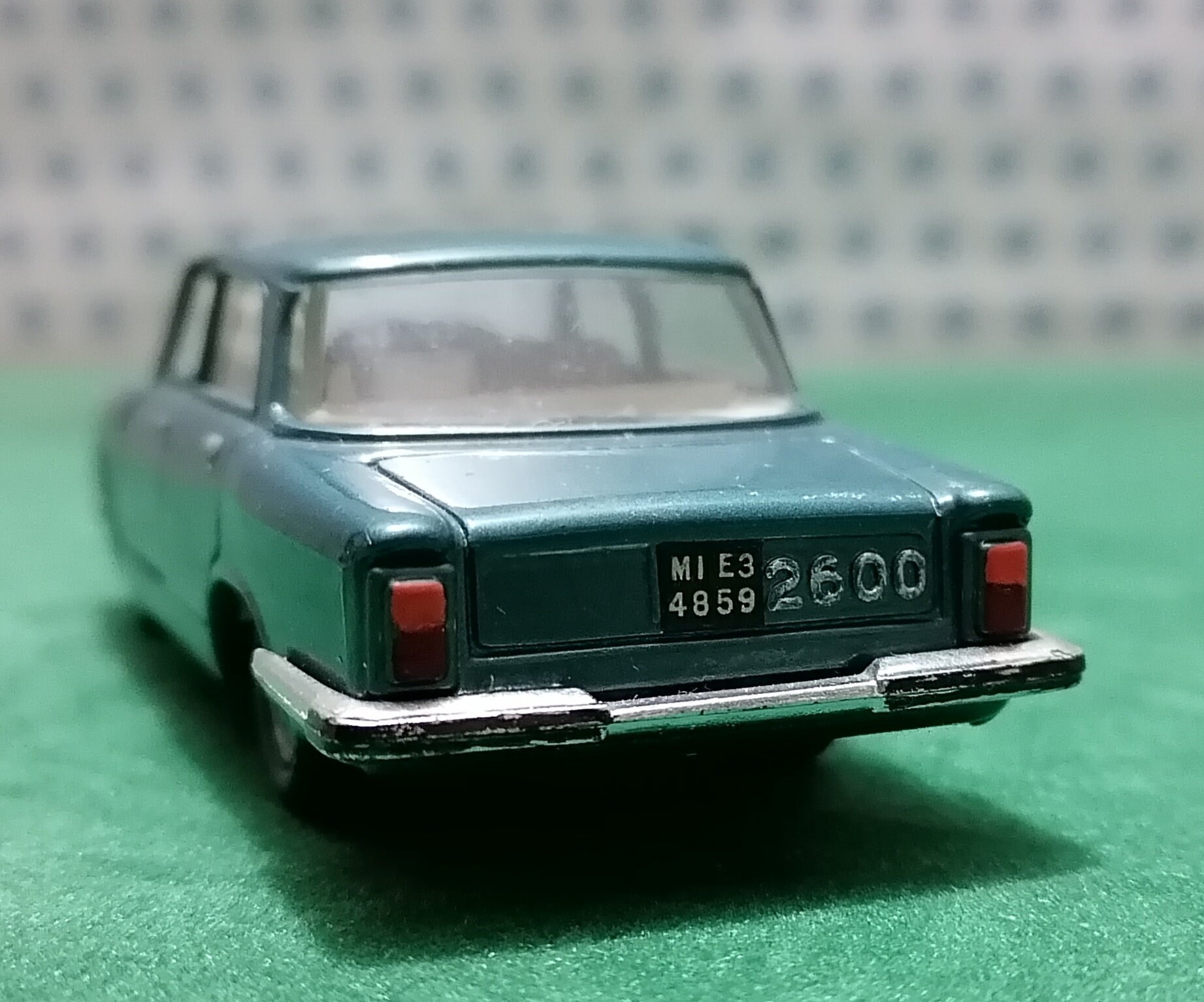 格安 当時物 MEBETOYS製 ALFA ROMEO 2600 1/43 | www.barkat.tv