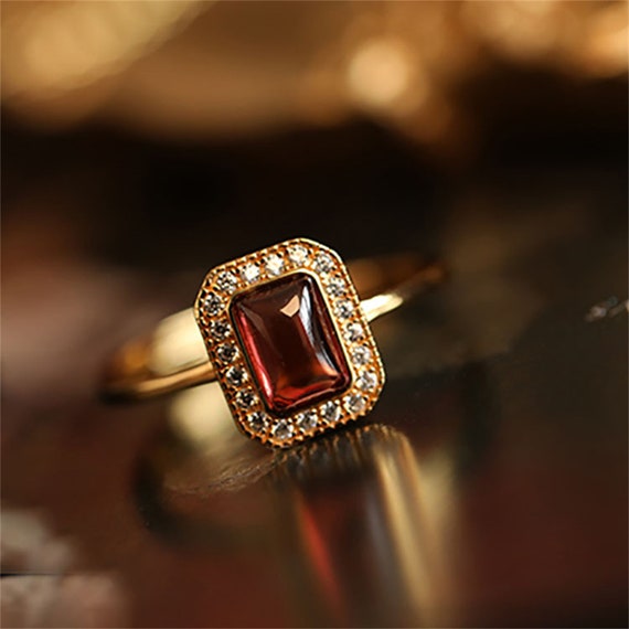 Ladies garnet shop rings