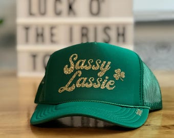 St. Patricks&#39;s Day Hut | Frecher Lassy Trucker Hut | Irischer Hut
