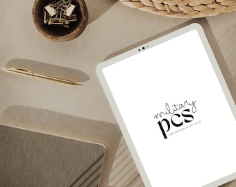 Puede incluir: Una tableta blanca con un logotipo en blanco y negro que dice "military PCS" y el texto "onl moving must-have".