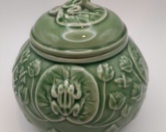 Vintage Bordallo World Market Frog Lily Pad Sugar Bowl with Lid Portugal