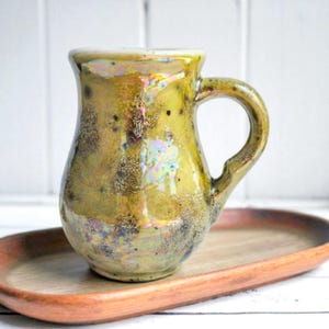 Handmade Green Ceramic Mug – Unique Coffee Gift – Kitchen Cup for Tea Lovers – Gift for Him or Her