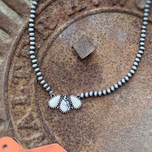 White Cream Cluster Stone Necklace with Navajo Bead Western Necklace