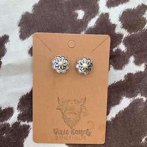 OVERSTOCK SALE Small Metal Flower Western Stud Earrings with Cream Stone
