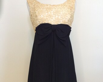 1960s Mod VINTAGE Regency Baby Doll Mini Go Go Dress Crochet Bodice & Back Train