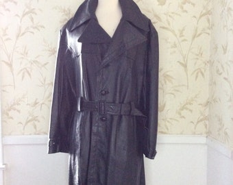 1970's Vintage Men's Black Buttery Leather TRENCH Coat Wide Lapels Reed 46