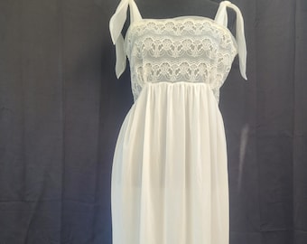 1950's 1960's Vintage Sinfonia of Spain Sheer Lace Bodice BOUDOIR BRIDAL NEGLIGEE Nightgown