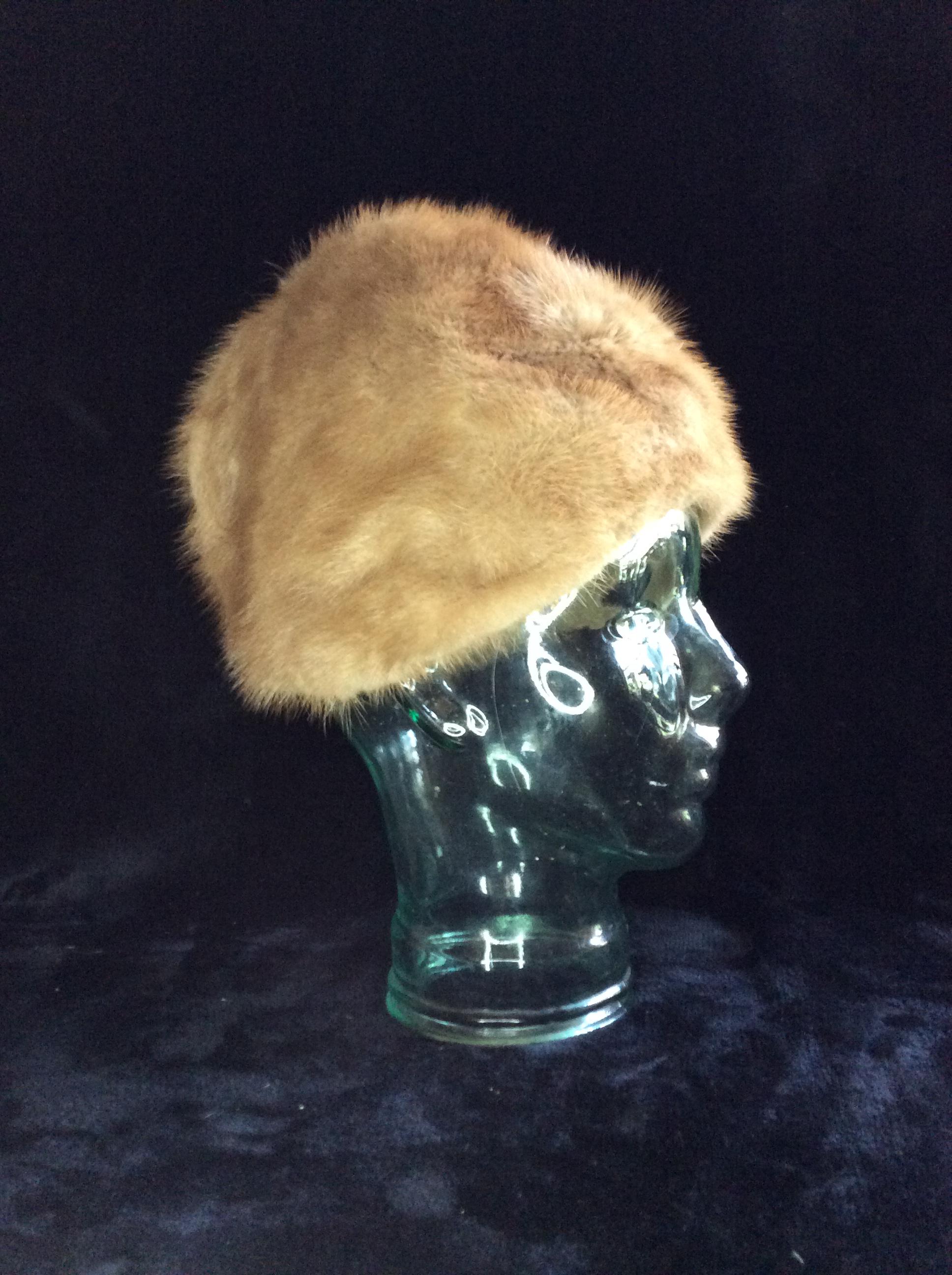 1960\'s Tourmaline Blond Mink Fur Hat by Jindo 60s Mink Fur Hat - Etsy main image 4