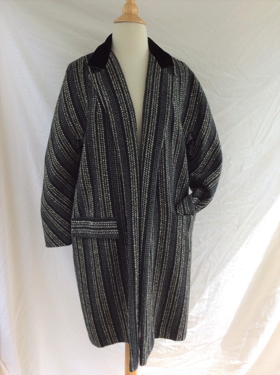 1920s VINTAGE Woven Wool Chevron Stripe Dolman Sle