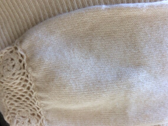 VINTAGE Lambs Wool Open Crochet Neck Cardigan Swe… - image 8