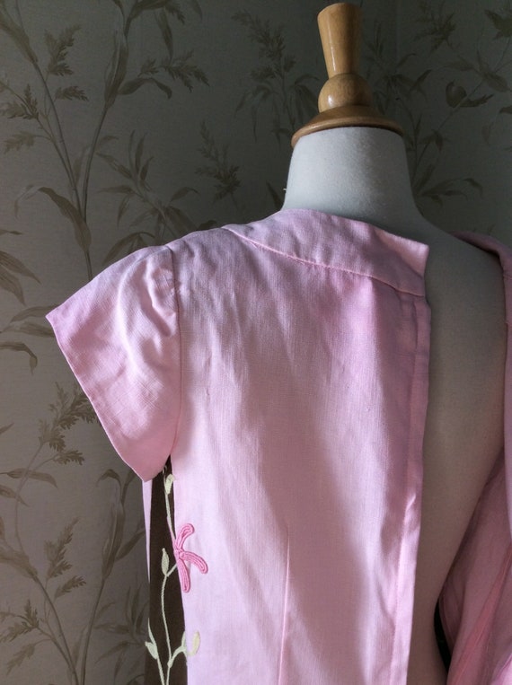 1960s 1970s Mod Vintage Pink EASTER LINEN Embroid… - image 7