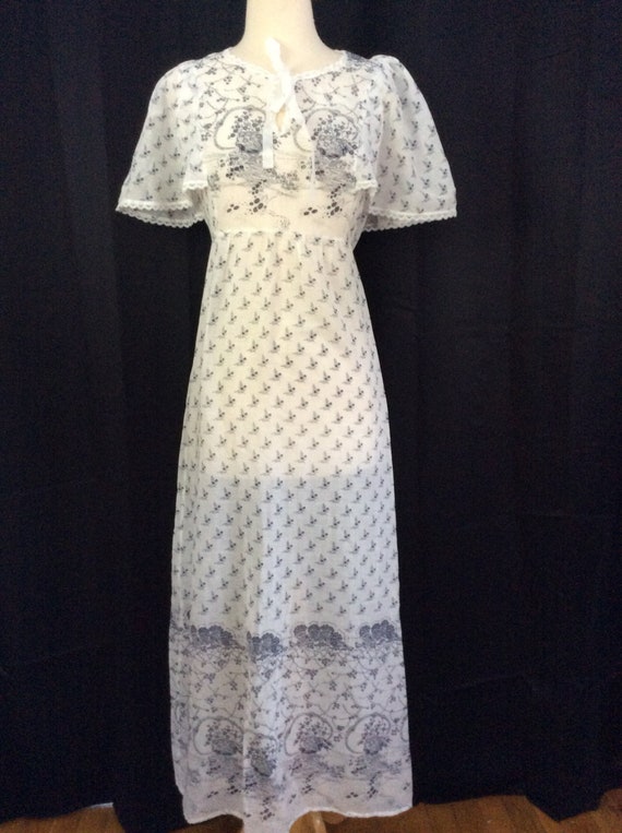 1970s VINTAGE BOHEMIAN COTTAGECORE Gunne Sax Style Sh… - Gem