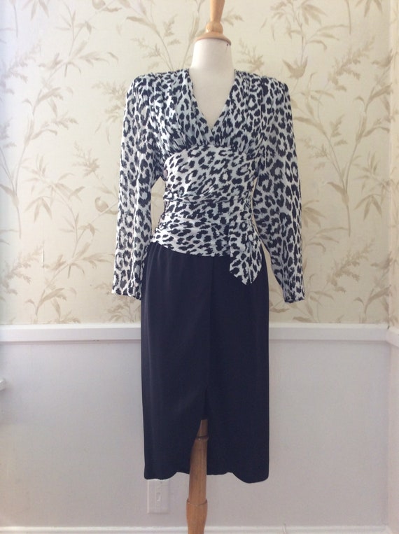1980s does 1940s  Vintage DRAMATIC STATEMENT Leop… - image 1
