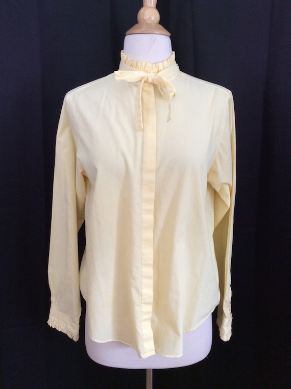 1970s VINTAGE Pale Yellow VICTORIAN Style High Ruffle Neck Oxford Shirt  Blouse