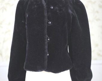 1960s 1970s Vintage Chubby Faux Fur Black Cropped Jacket