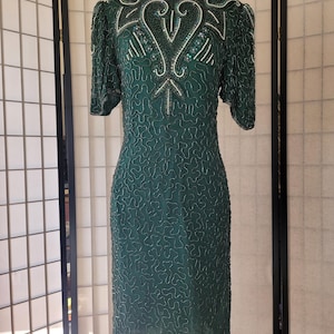 1980s Vintage Silk Sequin Beads & Pearls Emerald Green Cocktail Party Dress