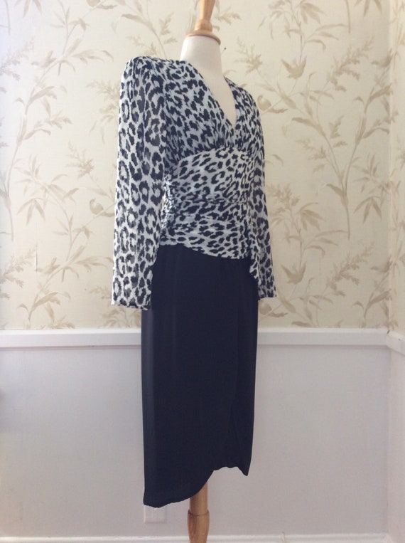 1980s does 1940s  Vintage DRAMATIC STATEMENT Leop… - image 2