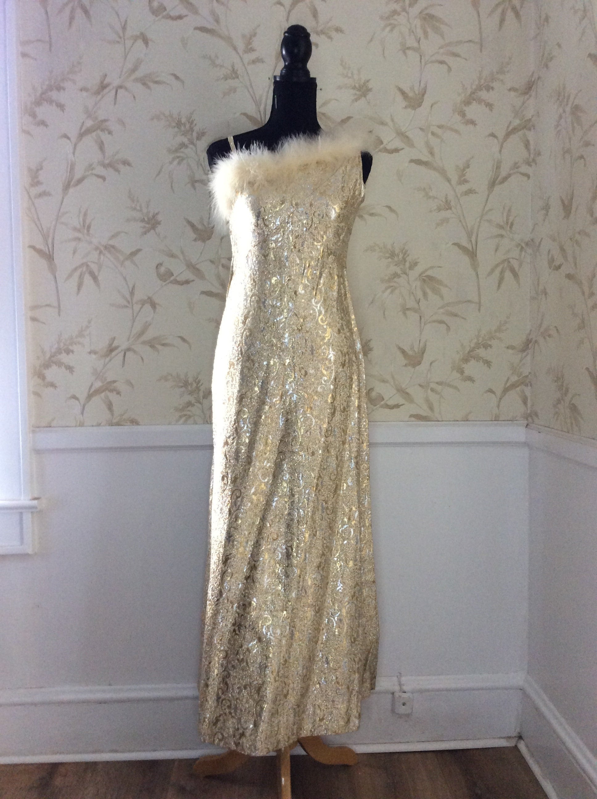Gold dress silver accessories hot sale