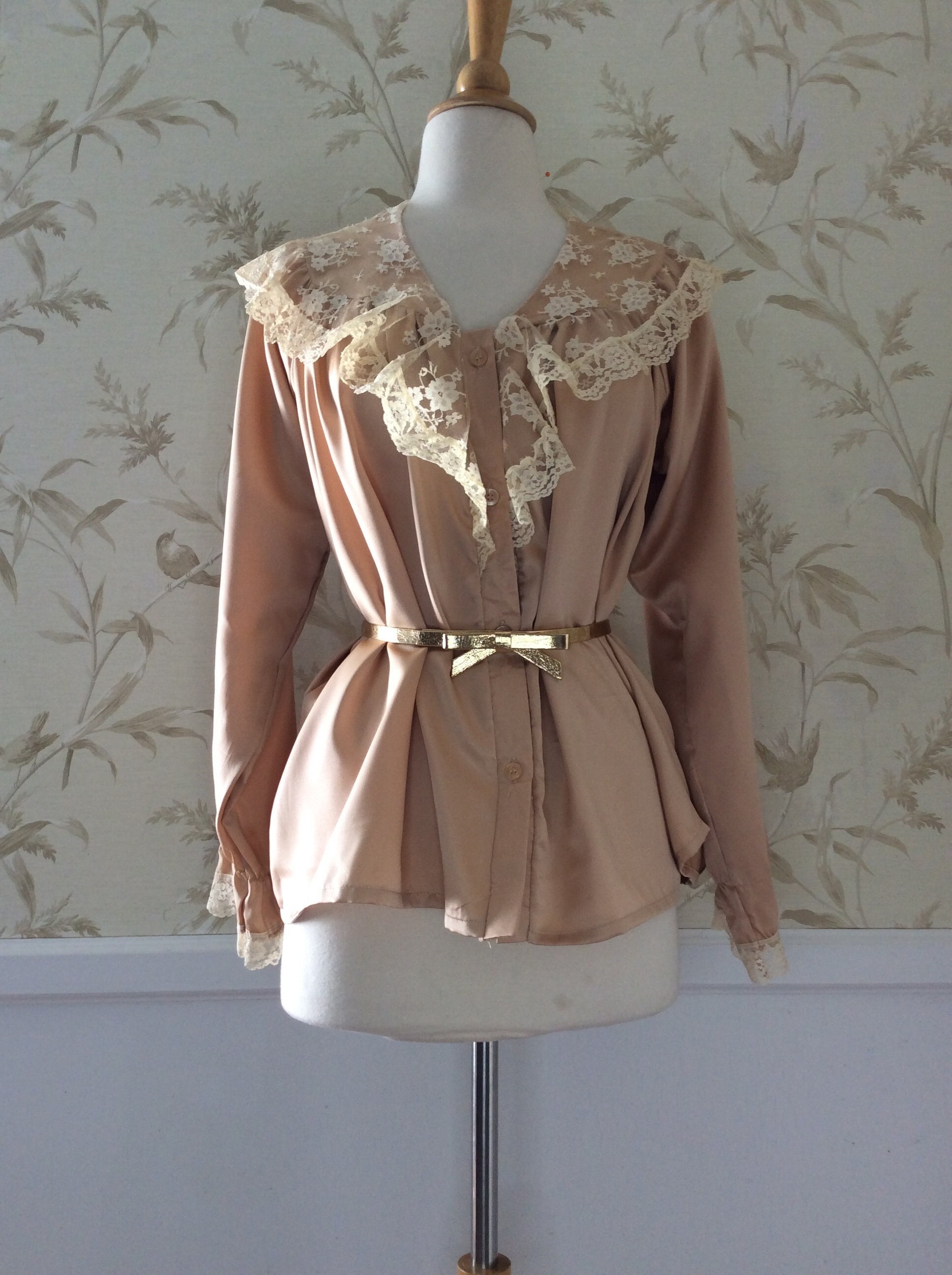 Lacy Corduroy Vintage Top-Bust 28