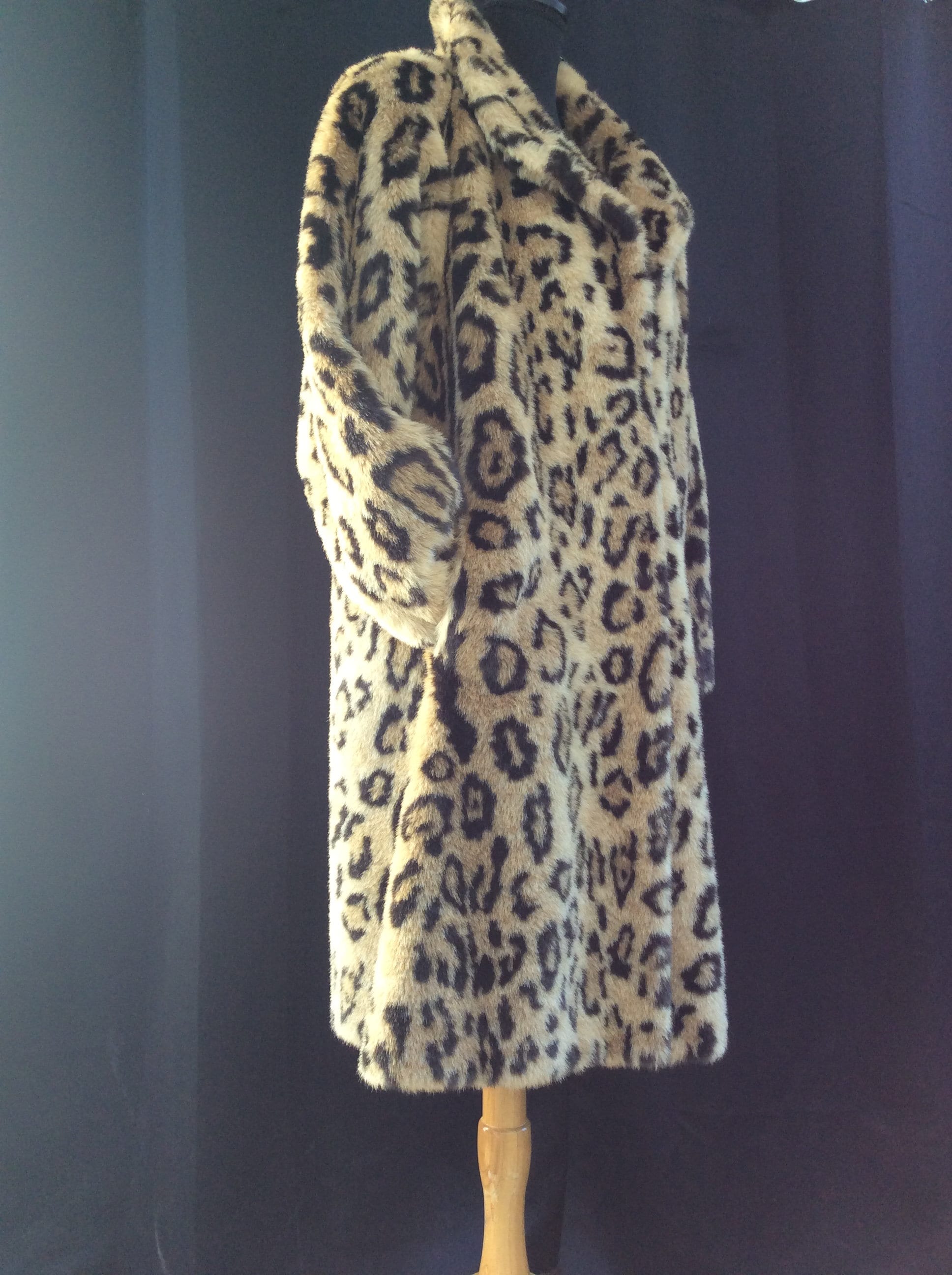 MakeMeChic Women's Faux Fur Leopard Print Tube Top - Strapless Bandeau Crop Top For Club Wear