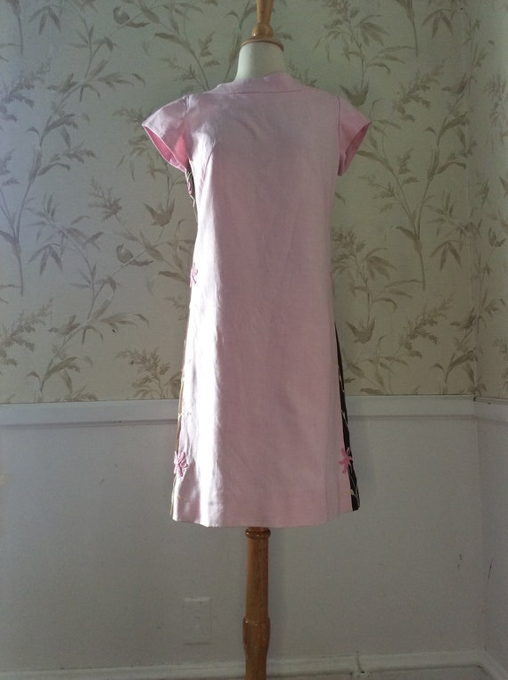 1960s 1970s Mod Vintage Pink EASTER LINEN Embroid… - image 2