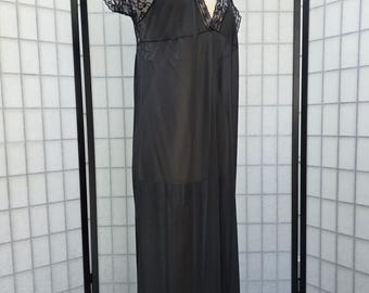 1940s Vintage Sheer Sexy Nylon & Lace Boudoir Negligee Nightgown
