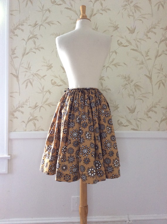 1950s VINTAGE ROCKABILLY Full Gather Flower Print… - image 4