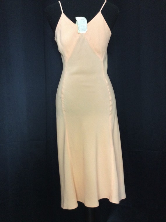 RARE 1940s VINTAGE Rayon Crepe Peach Dress Bias S… - image 3