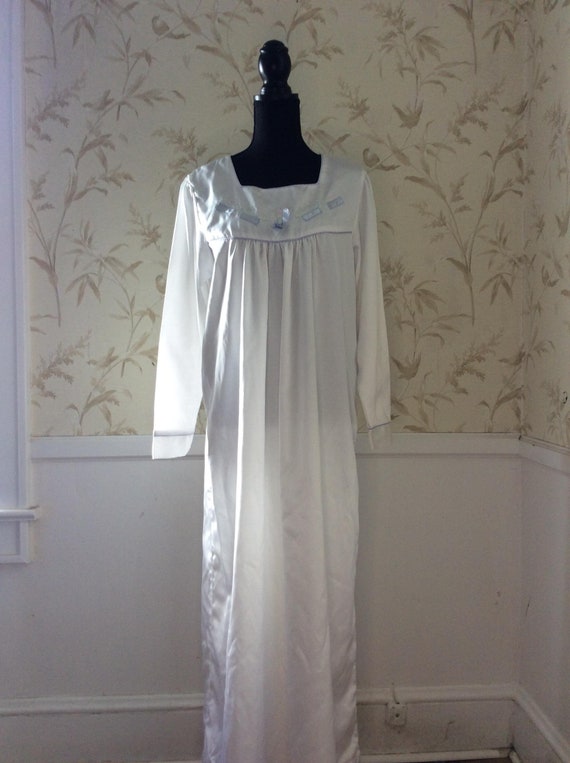 Vintage barbizon nightgown cuddleskin Gem