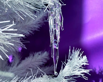 Glass icicles — Elegant Glass Icicle Ornament for Festive Christmas Trees — 15cm
