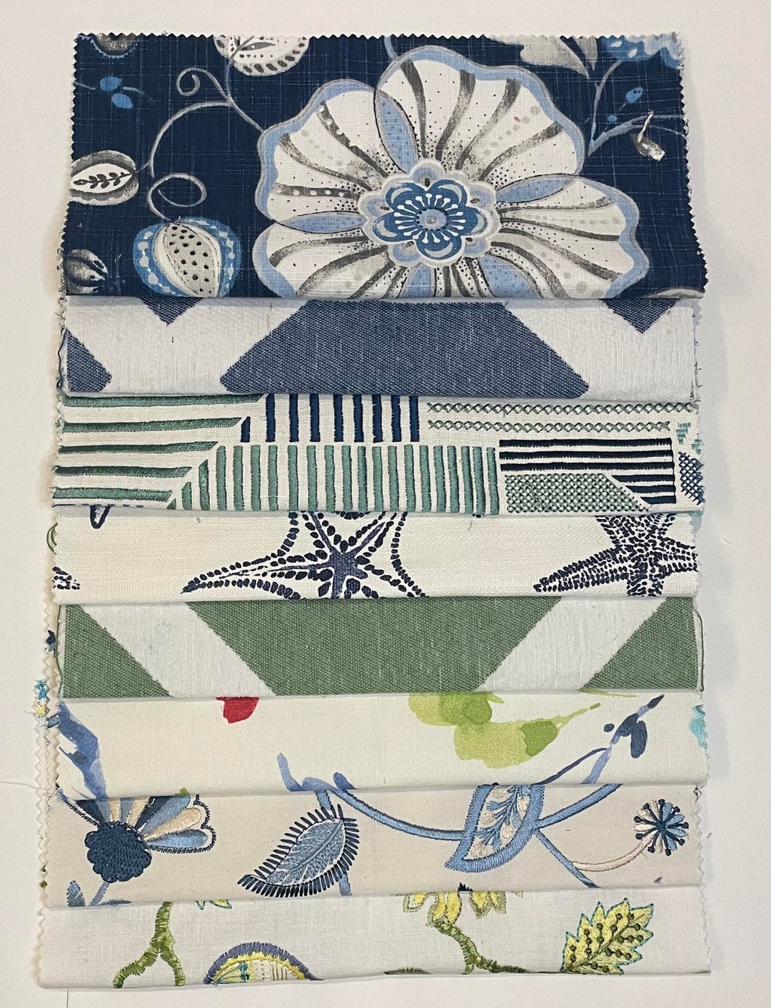 White Blue 1039 Geometric Pattern Cotton Blend Novelty main image 0