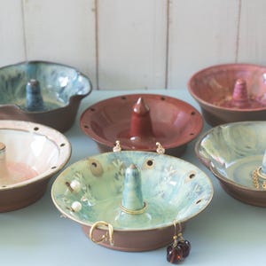 Handmade Ceramic Ring Holder Dish: Pottery Jewelry Holder, Stoneware Ring-dish