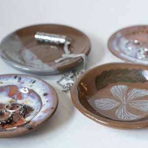 Handmade Ceramic Trinket Dish - Cute Ring Dish, Trinket Dish & Jewelry Dish, Round Tiny Dish, Gifts for Her, Cute Jewelry Holder