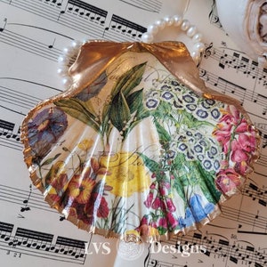Scallop Sea Shell Ring Dish, Decoupage Floral Jewellery  Ring Dish, trinket Size 12*11cm