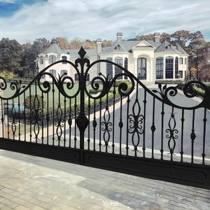 Luxurious Royal Majestic Modern Art Metal Entry Gate | Wrought Iron Gate Custom Fabrication Driveway Gate | Made in Canada – Model 177E