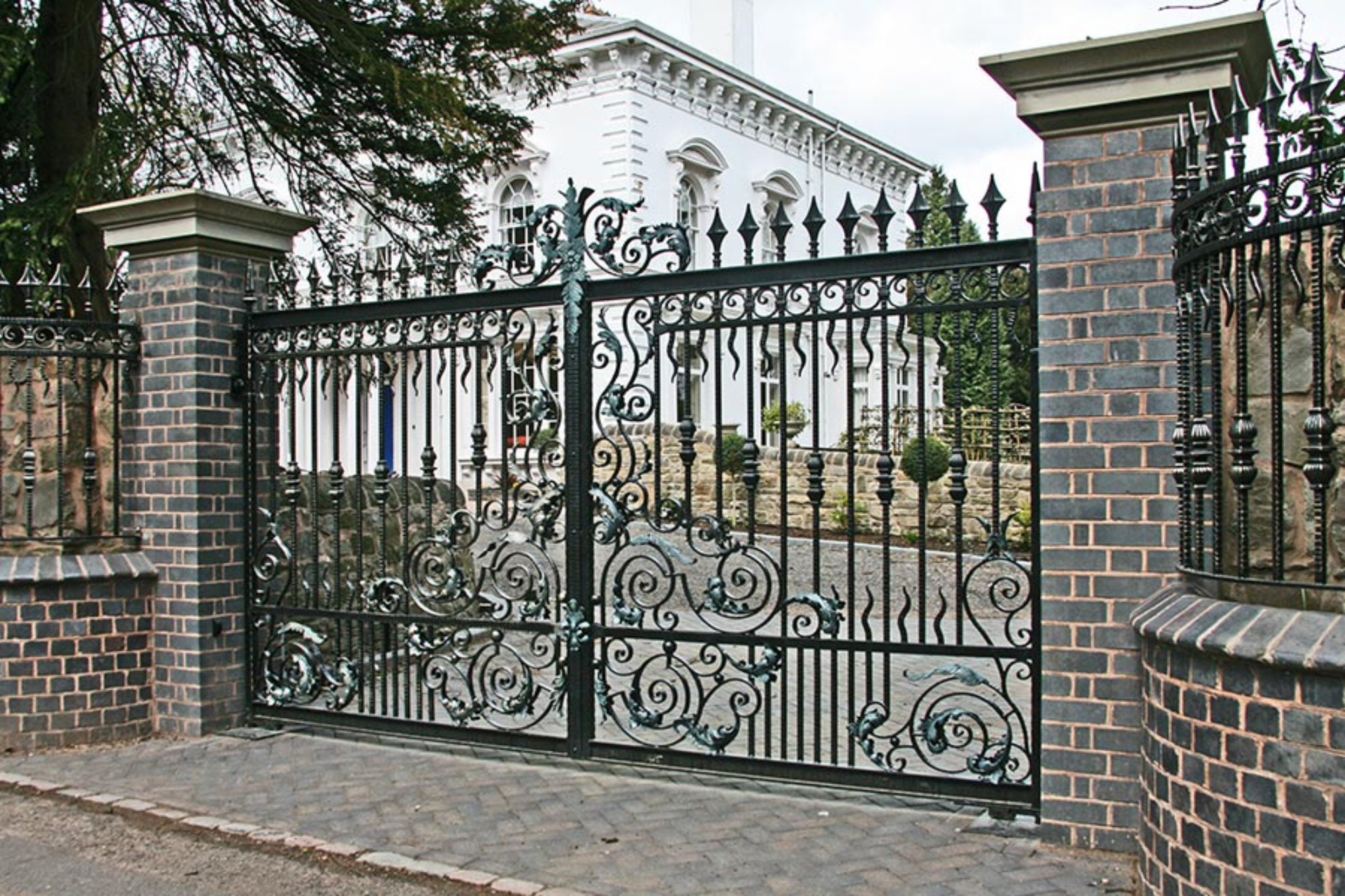 Venus Schmiedeeisen Tore Dual Swing Driveway Gate Klassisches Zaun design  Eingang Tor Made in Canada Modell 068E - .de