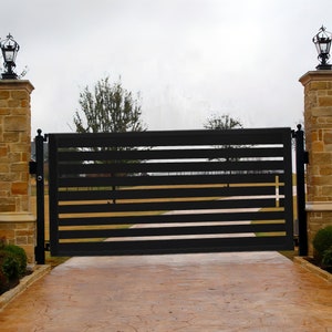 Modern Horizontal Line Design Metal Garden Gate| Custom Fabrication Metal Side Walk Gate| Made in Canada– Model # 305E