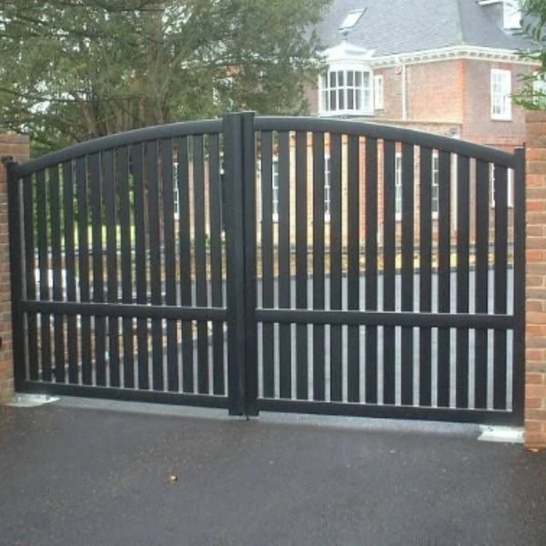 Modern Fence Design Metal Driveway Gate | Beautiful Custom Fabricated Entrance Gate – Model # 711E