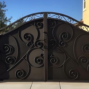 Modern Artistic Dual Swing Driveway Gate | Custom Fabrication Heavy Duty Metal Entry Gate |Made in Canada– Model # 128E