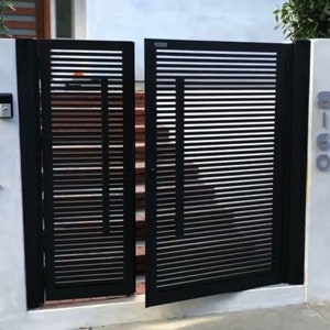 Modern Stylish Stripe Design Metal Gate | Custom Fabrication | Made in Canada – Model # 870E