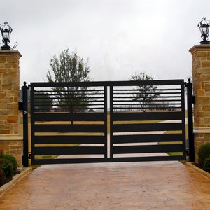 Rectangular Block Design Metal Entry Gate | Custom Duty Wrought Iron Driveway Gate | Made in Canada – Model # 200E