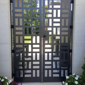 Stunning Geometric Design Entry Metal Gate | Custom Fabrication Metal Side walk Gate | Made in Canada – Model # 048E
