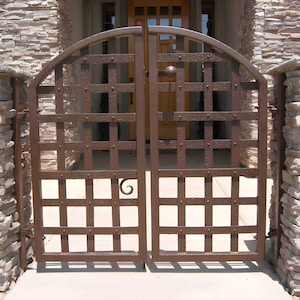 Modern Square Pattern Metal Gate | Gorgeous Dual-Swing Entry Way Gate | Made in Canada – Model # 206E