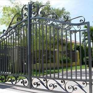 Stylish & Unique Entrance Gate | Dual Swing Metal Entry Gate | Made in Canada – Model # 123E
