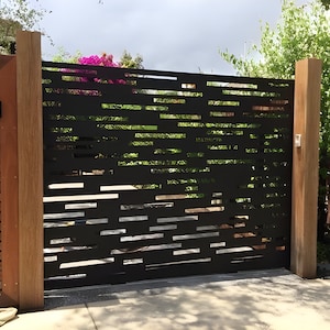 Rectangular Pattern Driveway Gate| Sturdy Steel Entrance Gate | Heavy Duty Metal Gate | Made in Canada – Model # 078E