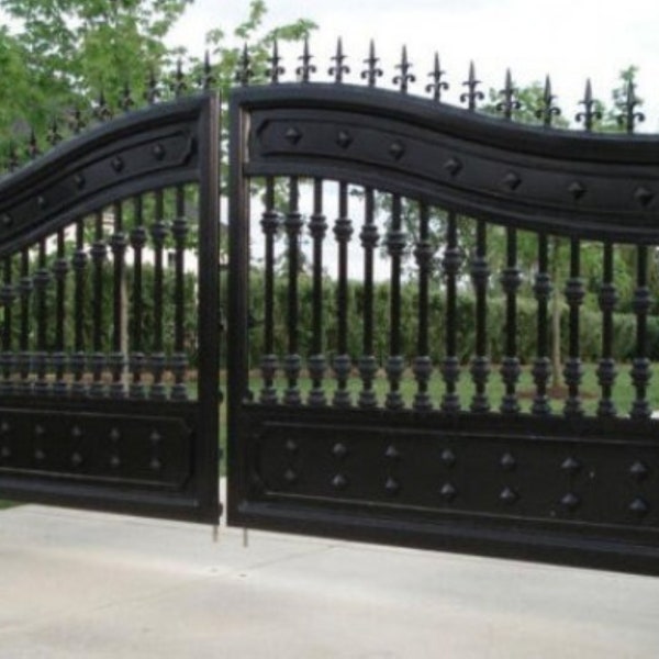 Luxurious and Stylish Solid Metal Driveway Gate | Custom Fabrication Heavy Duty Metal Gate |Made in Canada– Model # 195E
