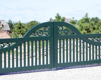 Friesentor Luxury North Sea Island of Sylt Style Main Driveway Gate | Modern Custom Fabrication Design | Made in Canada – Model # 073E