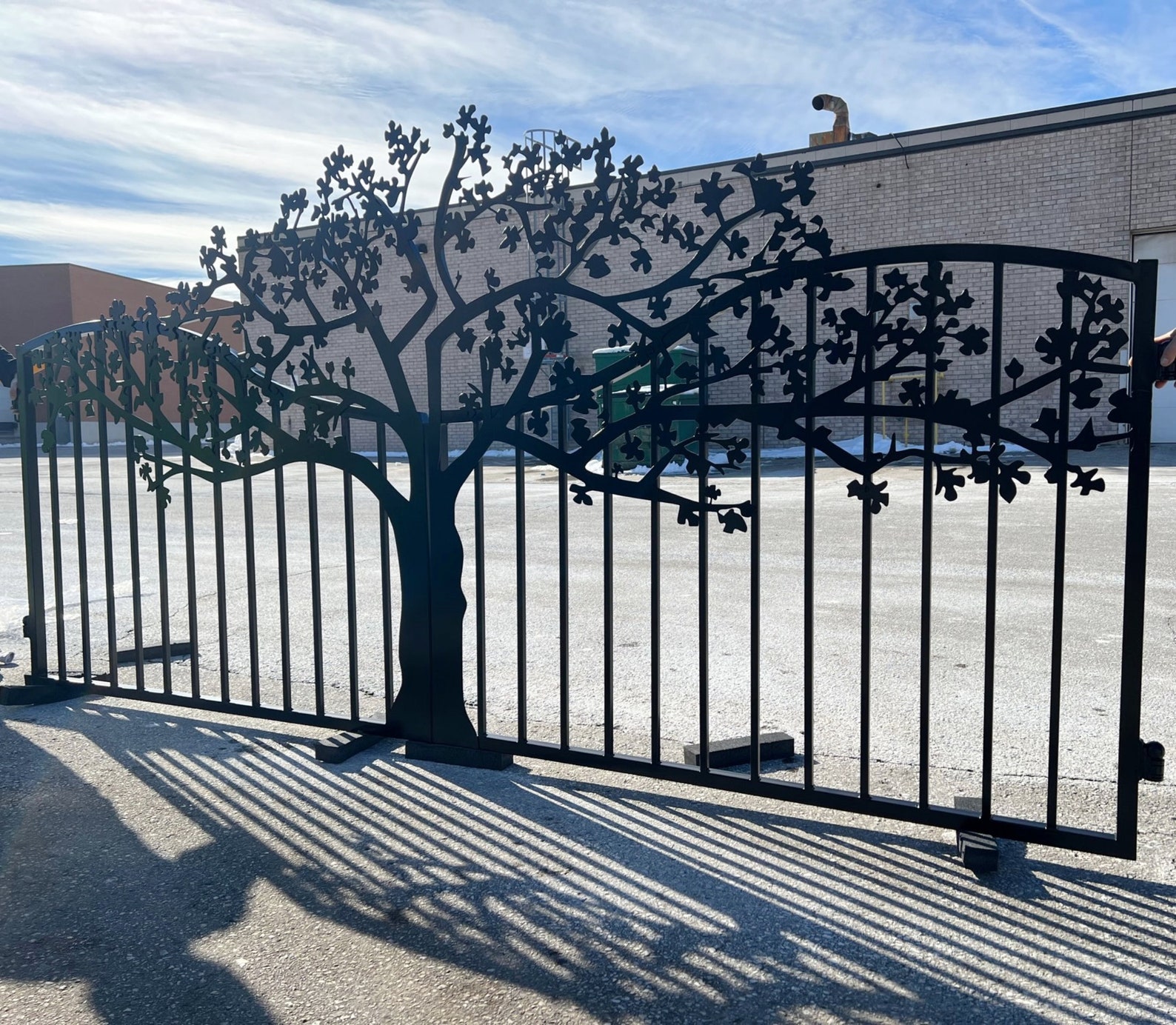 Oak Tree Cut-out Driveway Gate Custom Fabricated Dual Swing Entrance ...