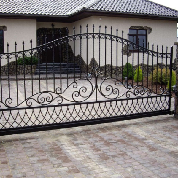 Modern Ornamental Metal Driveway Gate | Classical Steel Entrance Gate | Made in Canada – Model # 708E