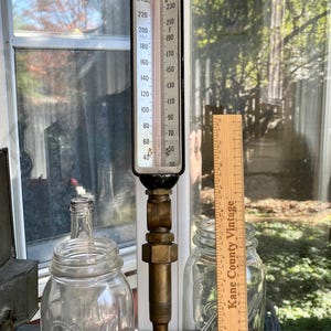 Perfect steampunk piece! Working vintage c. 1940 brass Moeller boiler thermometer; made in Richmond Hill, NYC straight therm. to 240 degrees